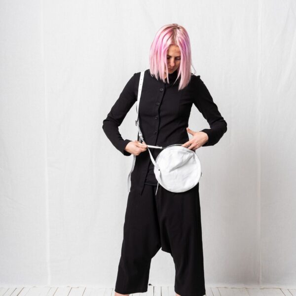 Colpax Round Leather Circle Bag – Stylish Compact Crossbody